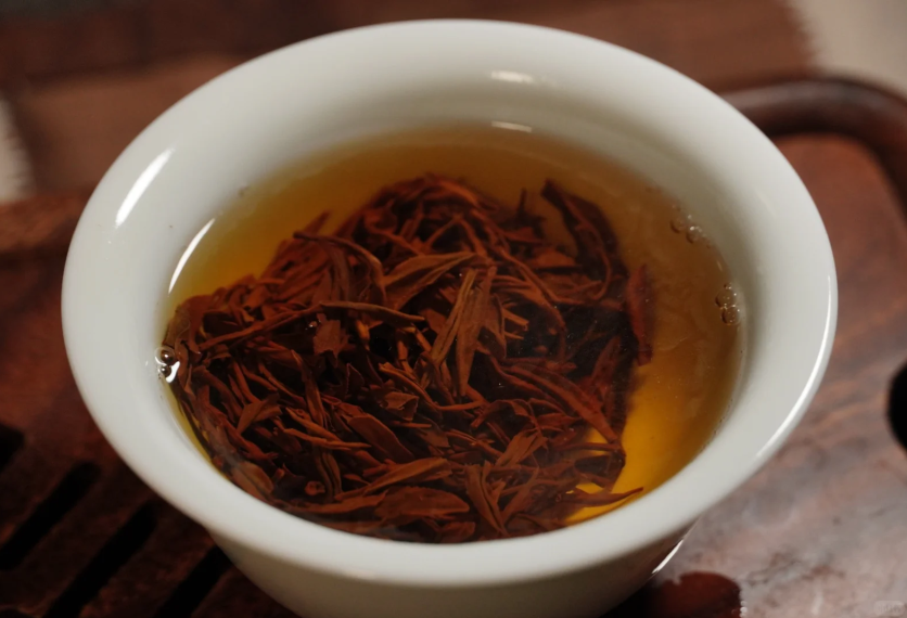 Top Organic Black Tea · Jiǔ Qǔ Hóng Méi 500g