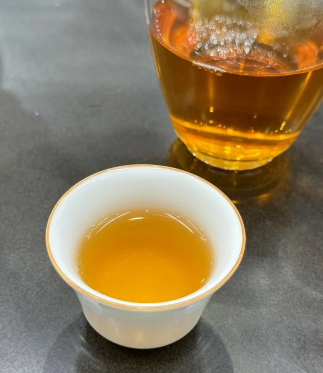 Yunnan Jin Hong Tea · Dian Hong Pagoda - 2