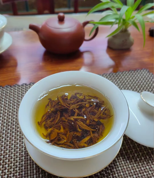 Yunnan Black Tea · Dianhong Golden Snail - 2